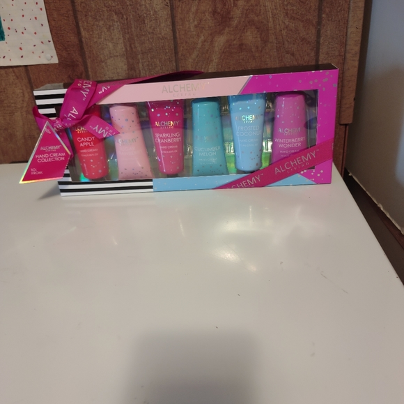 BRAND NEW!!! ALCHEMY LIVING HAND CREAM COLLECTION. - Picture 2 of 8